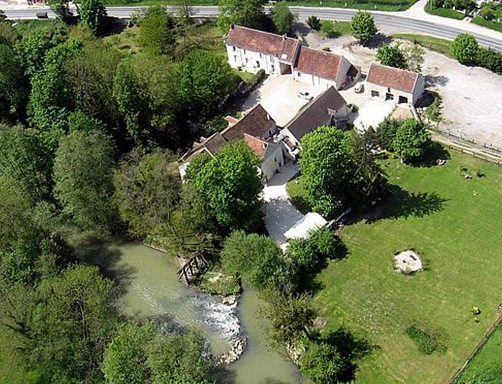Le Moulin De Pommeuse Bed & Breakfast Екстериор снимка