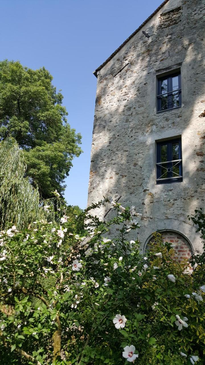 Le Moulin De Pommeuse Bed & Breakfast Екстериор снимка