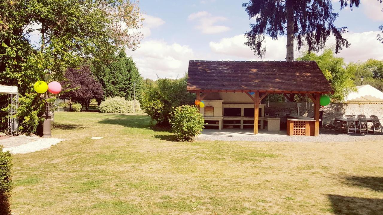 Le Moulin De Pommeuse Bed & Breakfast Екстериор снимка