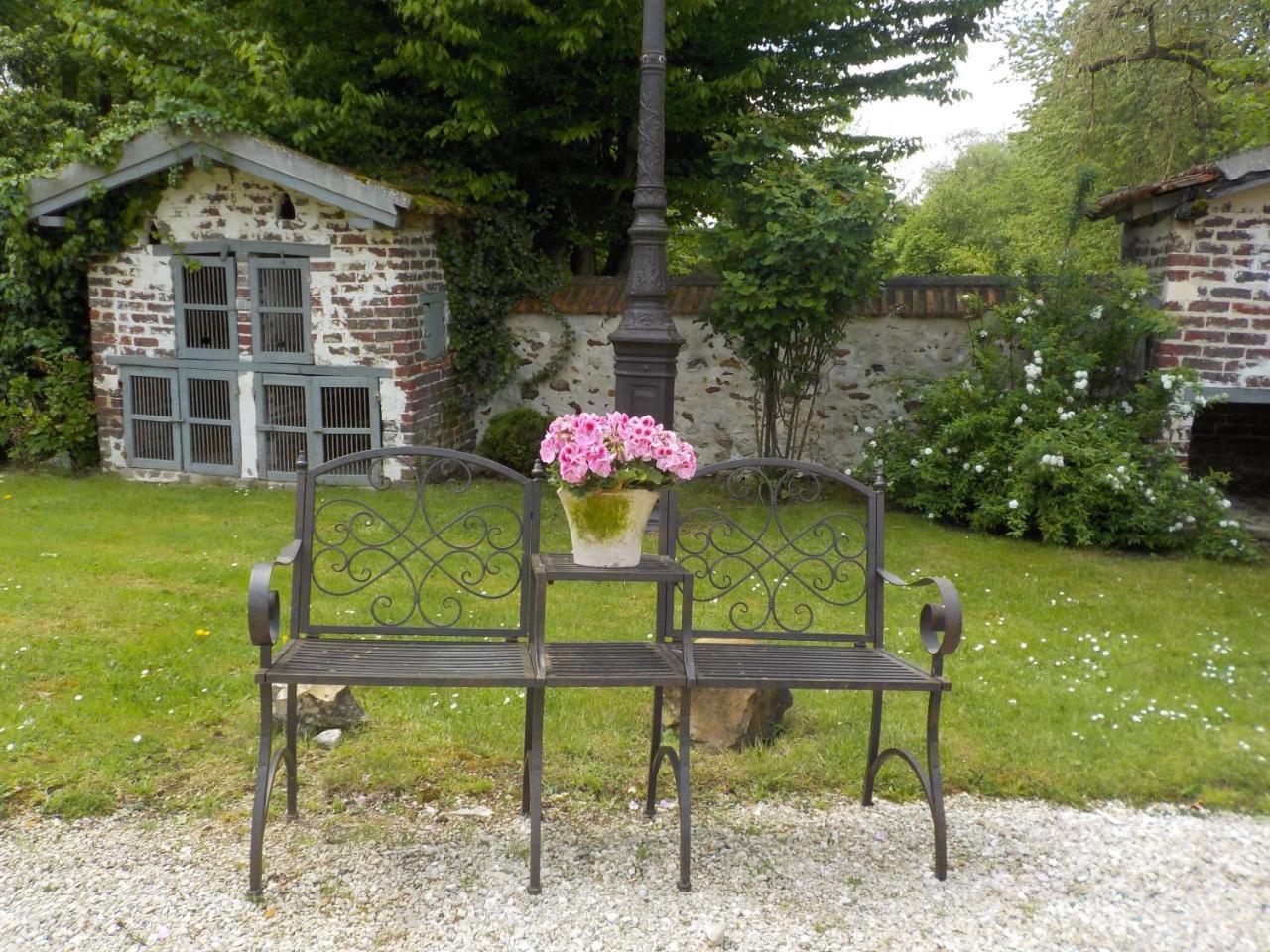 Le Moulin De Pommeuse Bed & Breakfast Екстериор снимка