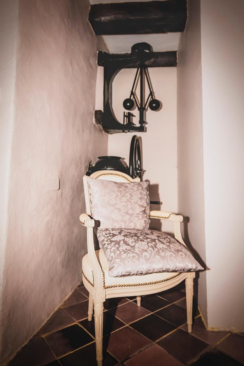 Le Moulin De Pommeuse Bed & Breakfast Екстериор снимка