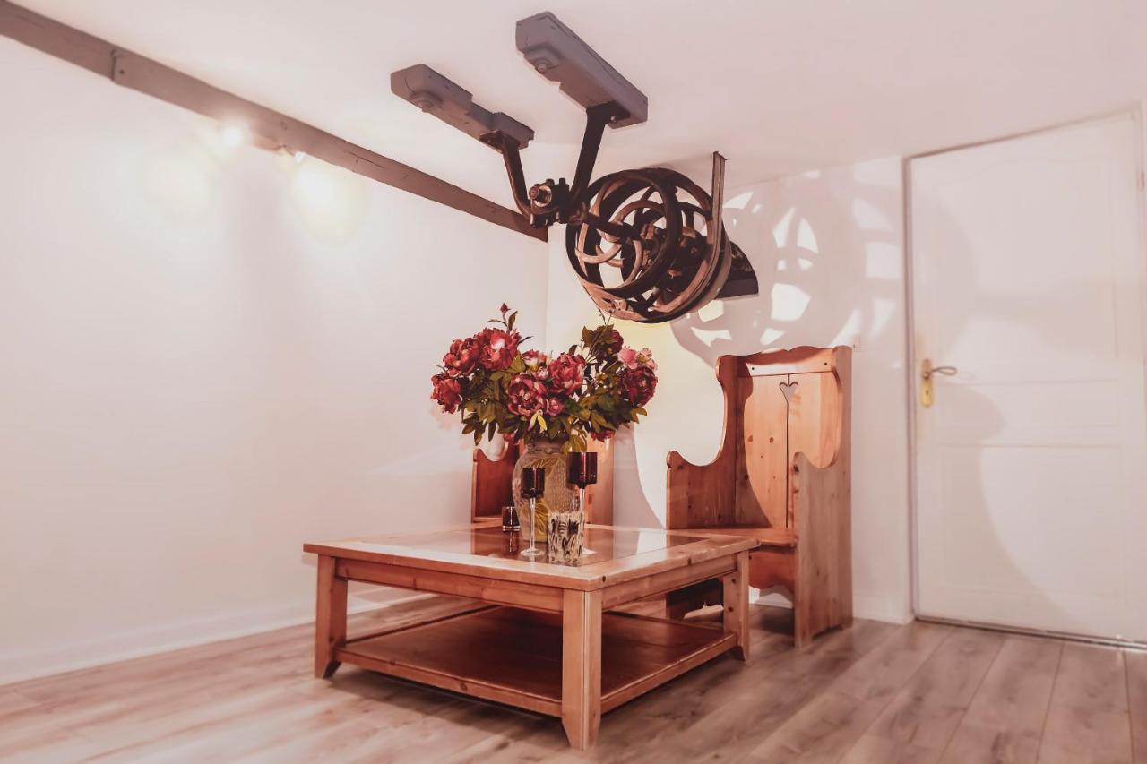 Le Moulin De Pommeuse Bed & Breakfast Екстериор снимка