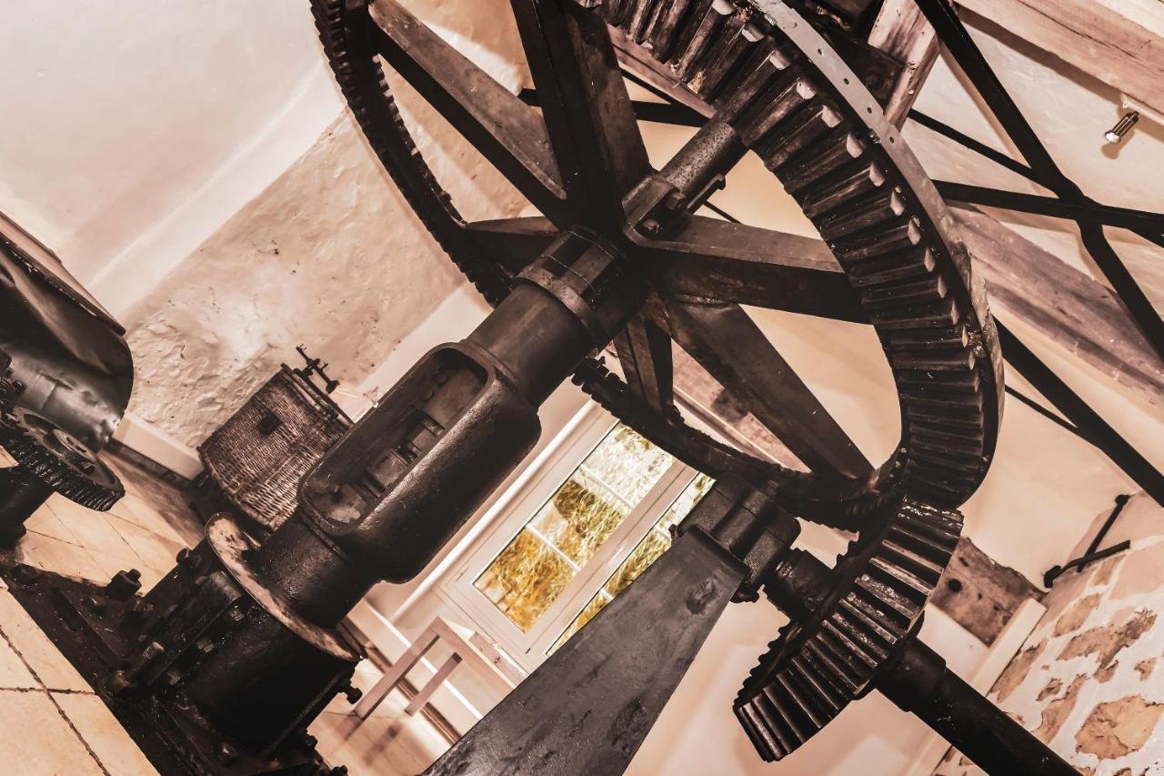 Le Moulin De Pommeuse Bed & Breakfast Екстериор снимка