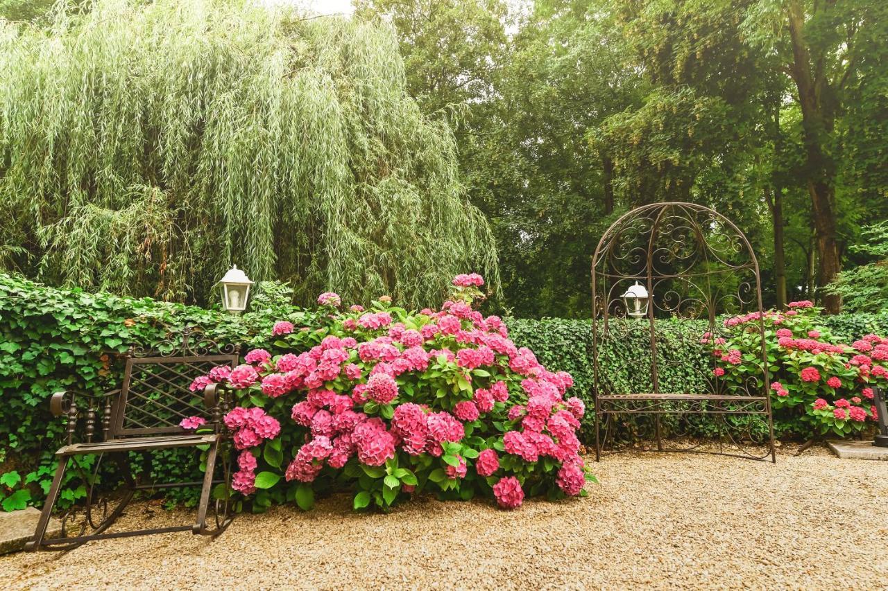 Le Moulin De Pommeuse Bed & Breakfast Екстериор снимка